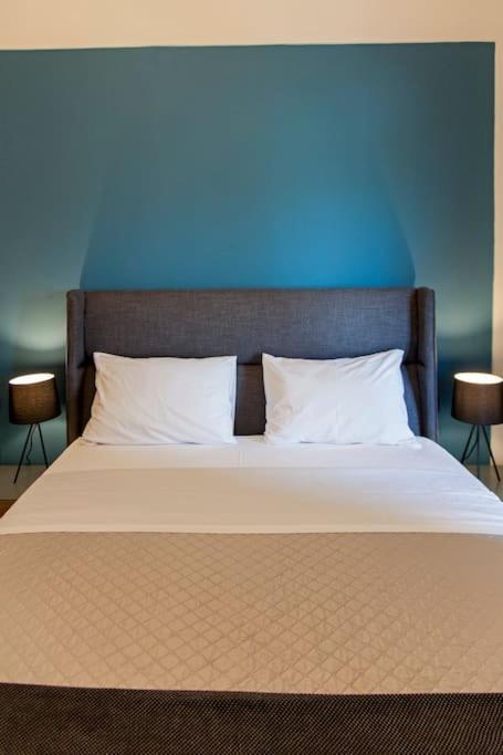 Minimal Loft Art With Sea View Over Heraklion Harbour 외부 사진